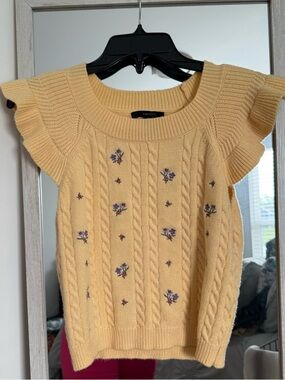 Forever 21 Yellow Floral Cable-Knit Flutter Sleeve Sweater